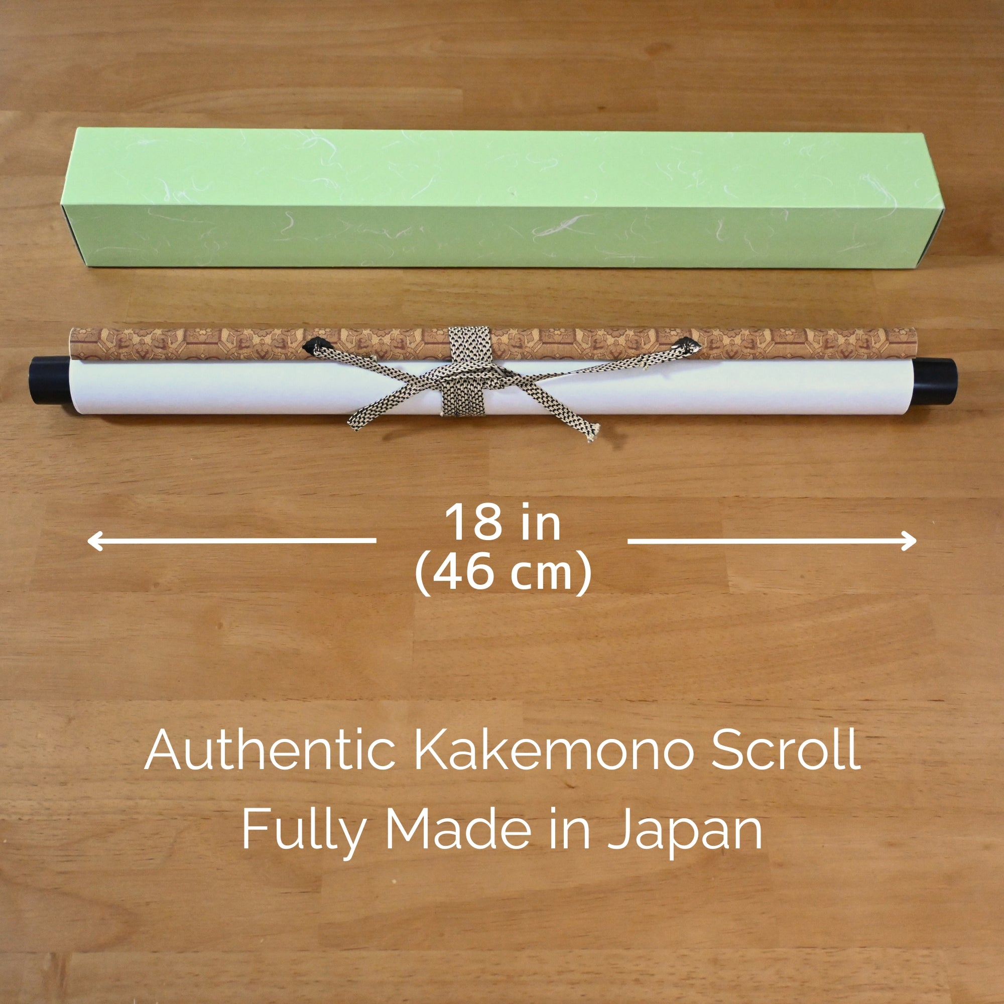 Japanisches Samurai Kakemono Wandbild – Gerüsteter Samurai mit Schwert auf weißem Pferd 